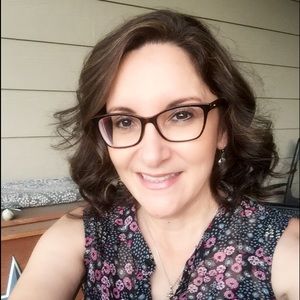 Meet your Posher, Jacquelyn